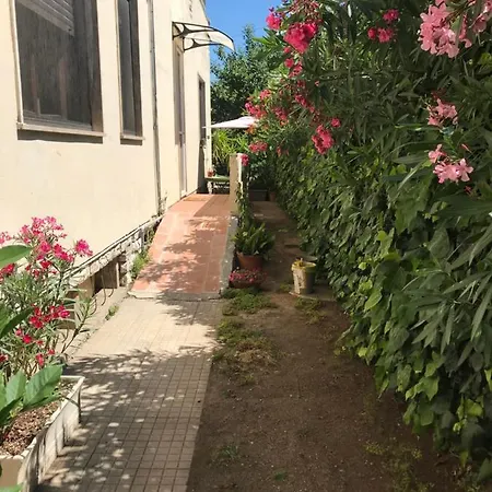 Casetta Dei Fiori アパート *